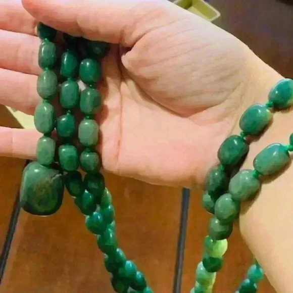 Vintage Strand Oval Nuggets Shape Stone Beads Natural Green  Stone - Picture 2 of 10